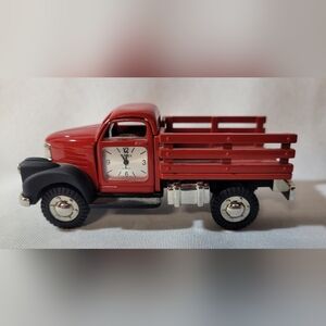 Timex Red and Silver Desk Clock (108)